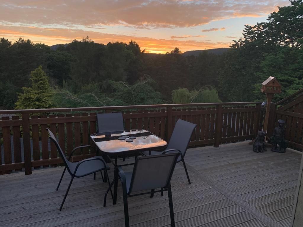 Beautiful 2 Bedroom Lodge With Stunning Views Blair Atholl Exteriör bild