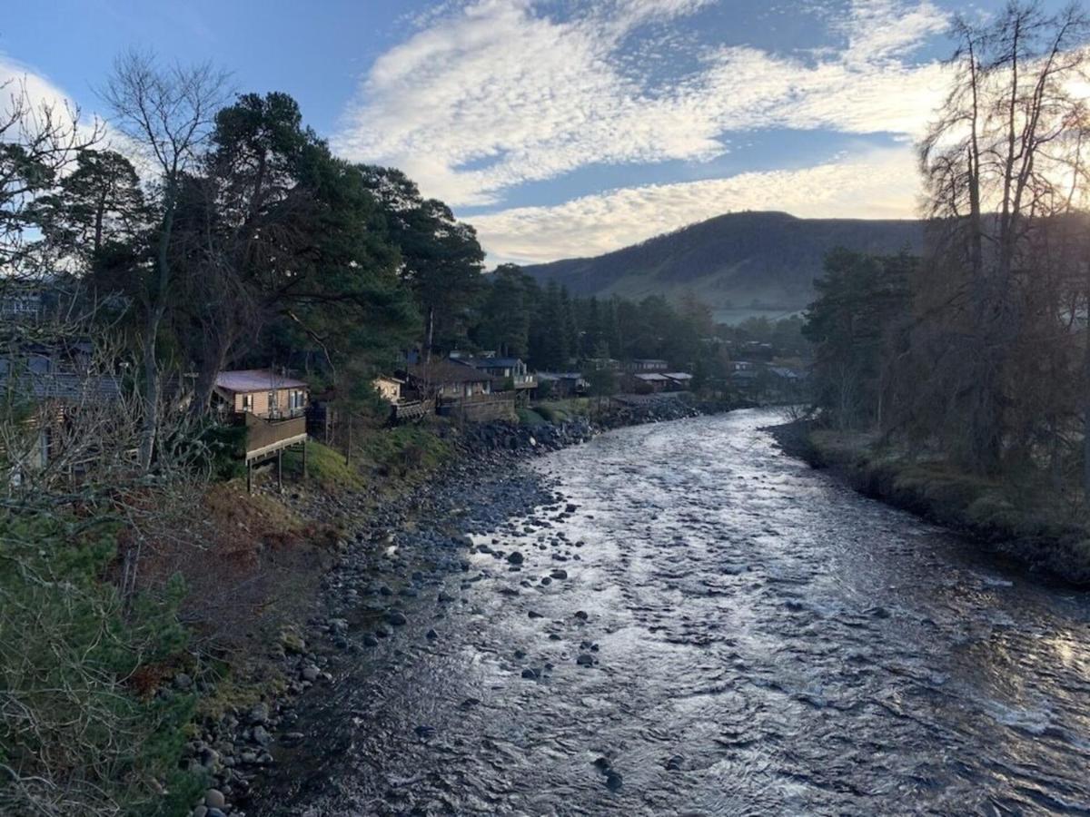 Beautiful 2 Bedroom Lodge With Stunning Views Blair Atholl Exteriör bild