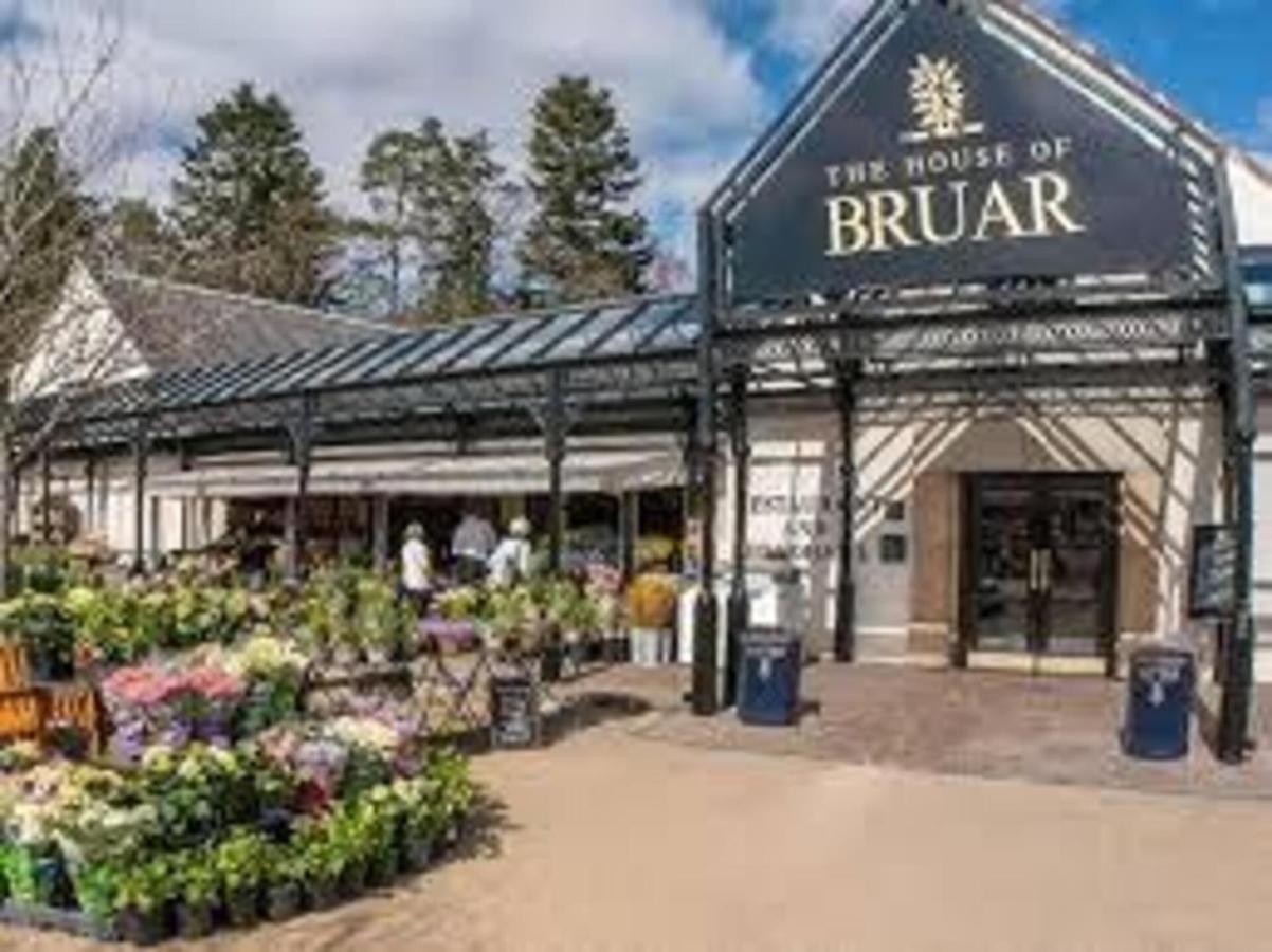 Beautiful 2 Bedroom Lodge With Stunning Views Blair Atholl Exteriör bild