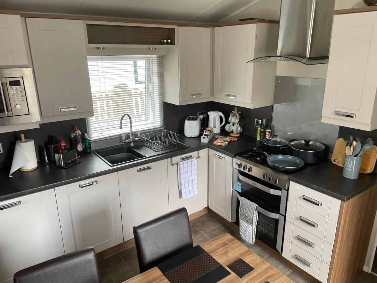 Beautiful 2 Bedroom Lodge With Stunning Views Blair Atholl Exteriör bild